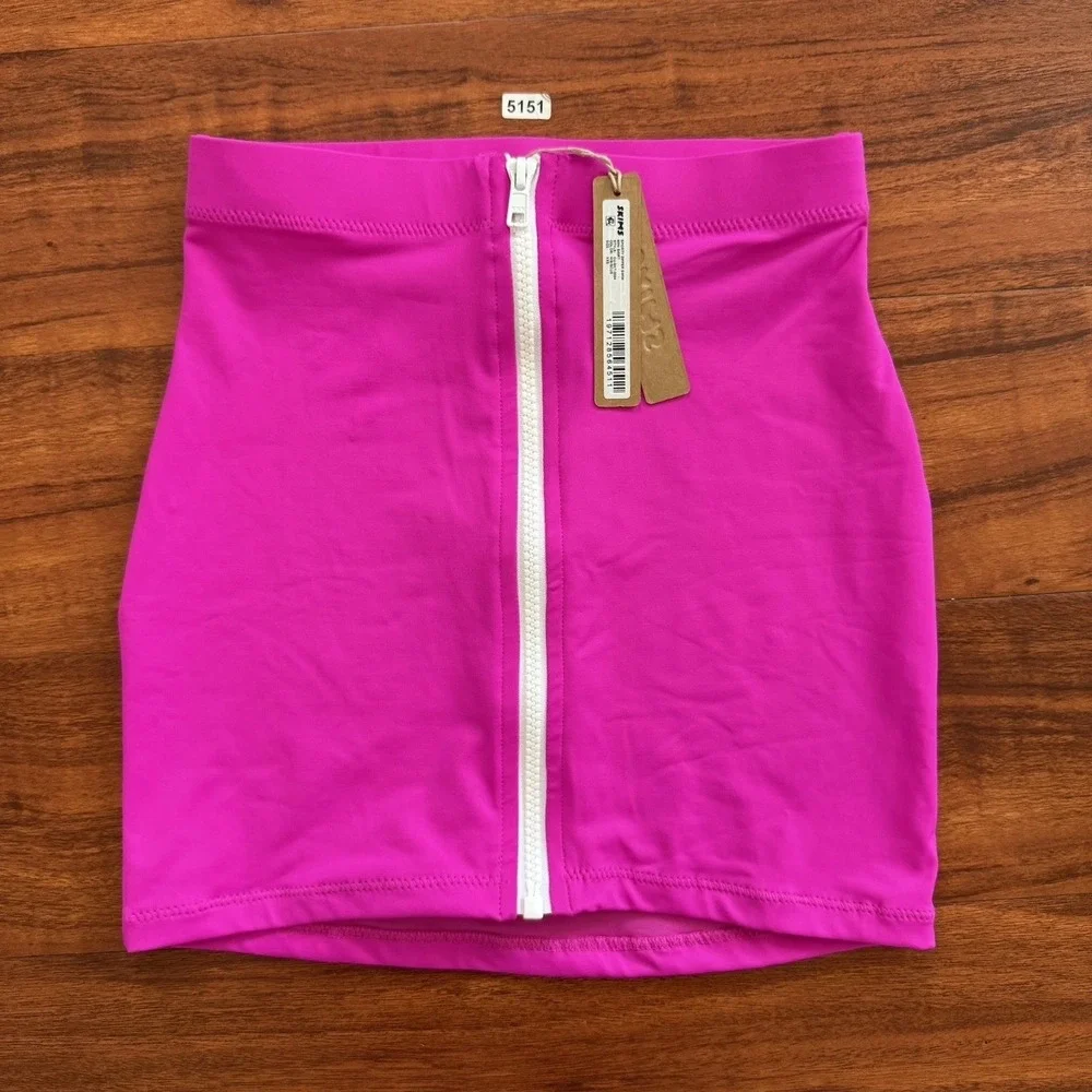 Skims Sporty Zipper Swim Mini Skirt Hibiscus Pink Size XXS CU-SKT-3024 NWT